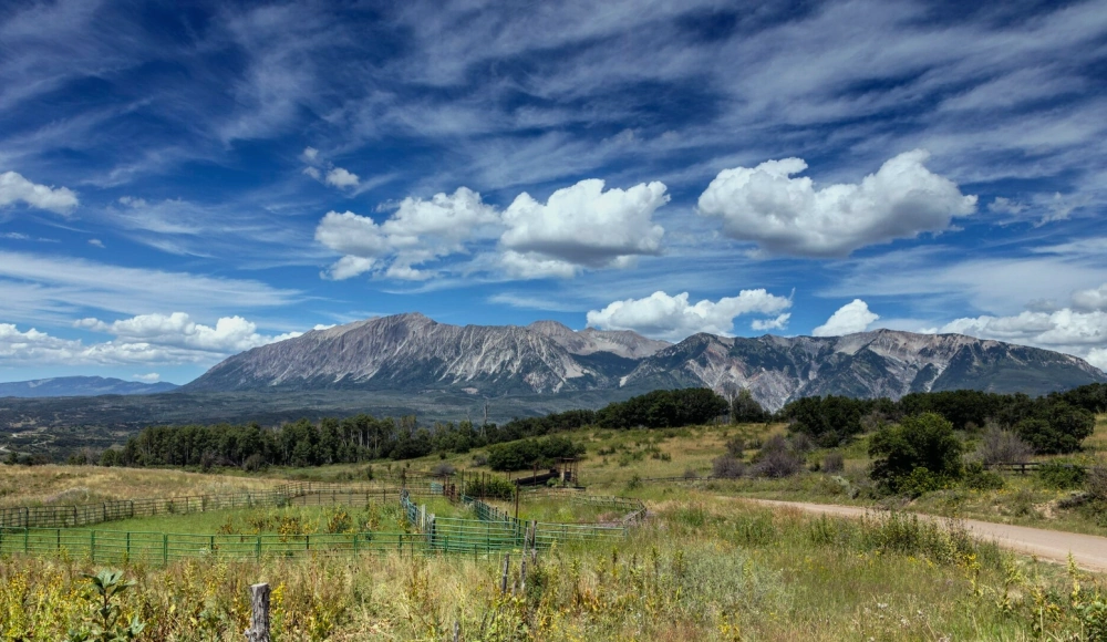How to Sell Land Without Clear Title in Colorado land sale review