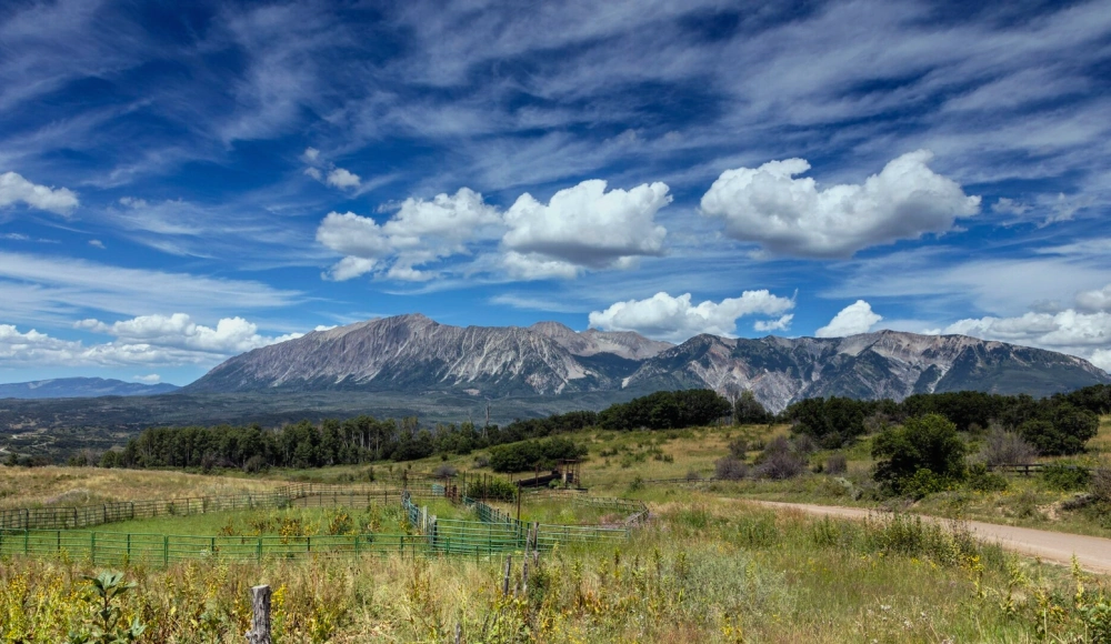 Tax on Selling Land in Colorado closing checklist